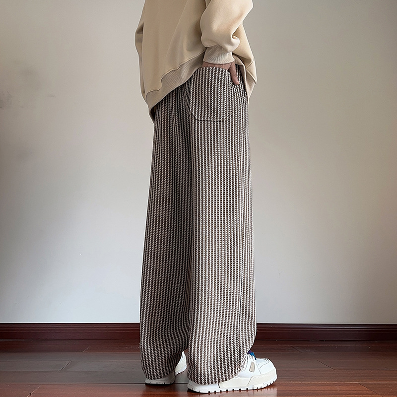 Nerisse – Relaxed Textured Sweatpants