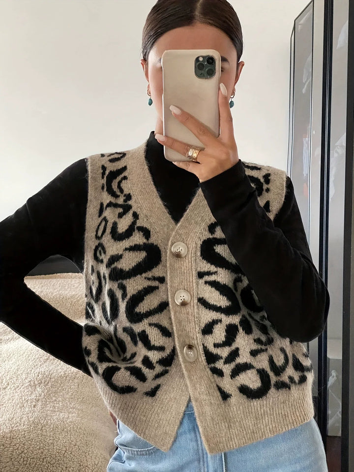 Javera™ - Cozy Leopard Accent Sweater Vest